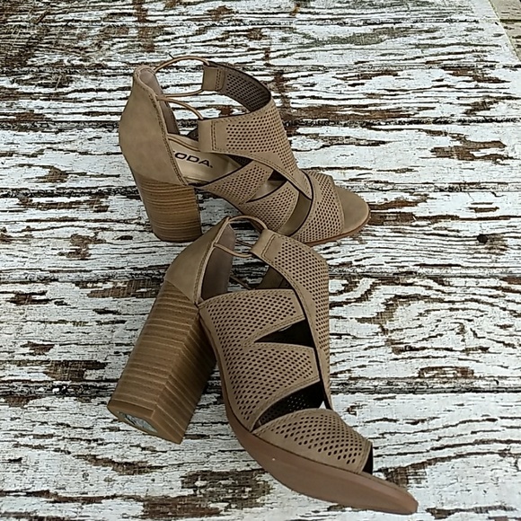 🌞HP🌞 Peep Toe Sandal Booties Sz 9 - Picture 4 of 7
